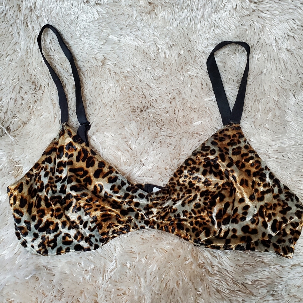 Colsie bralette Medium cheetah print velvet brown